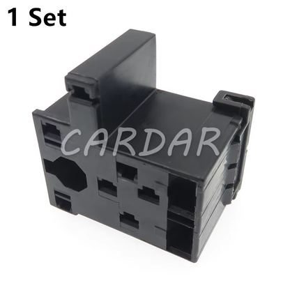 9 Pin Car Plastic Housing Socket Automotive Electric Cable Connector With Terminals
